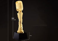 Трофей дизайна микрофона изготовленный на заказ награждает материал смолы сделанный для музыкальной деятельности