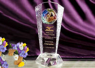 Подгонянные верхним сегментом награды трофея кристаллического стекла с покрашенным орлом поливы